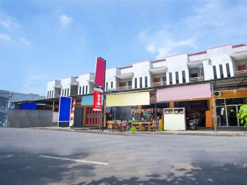 Hotel Vaccinated Staff - OYO 2873 Griya Annisa Tegal  Exterior foto