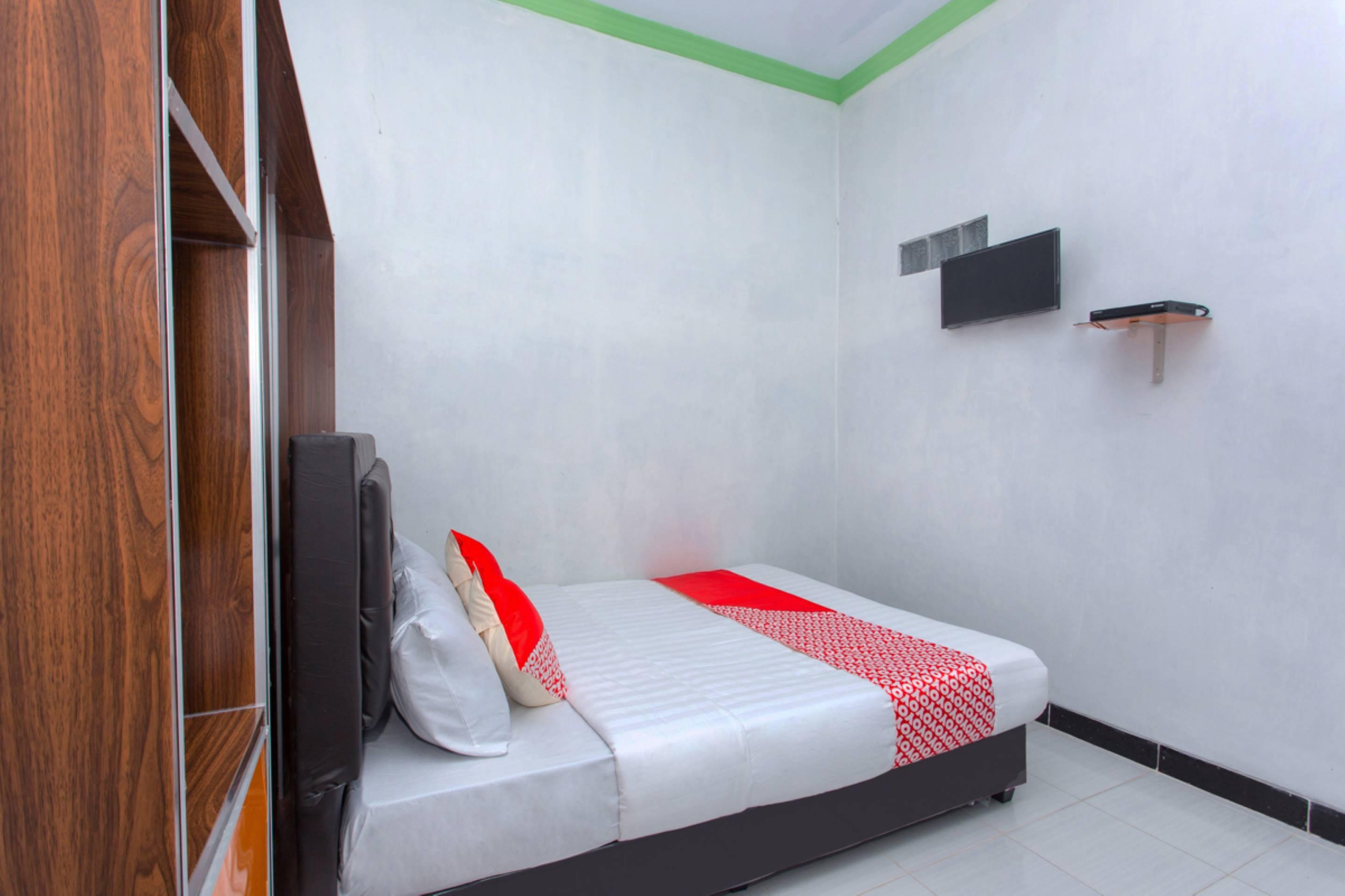 Hotel Vaccinated Staff - OYO 2873 Griya Annisa Tegal  Exterior foto