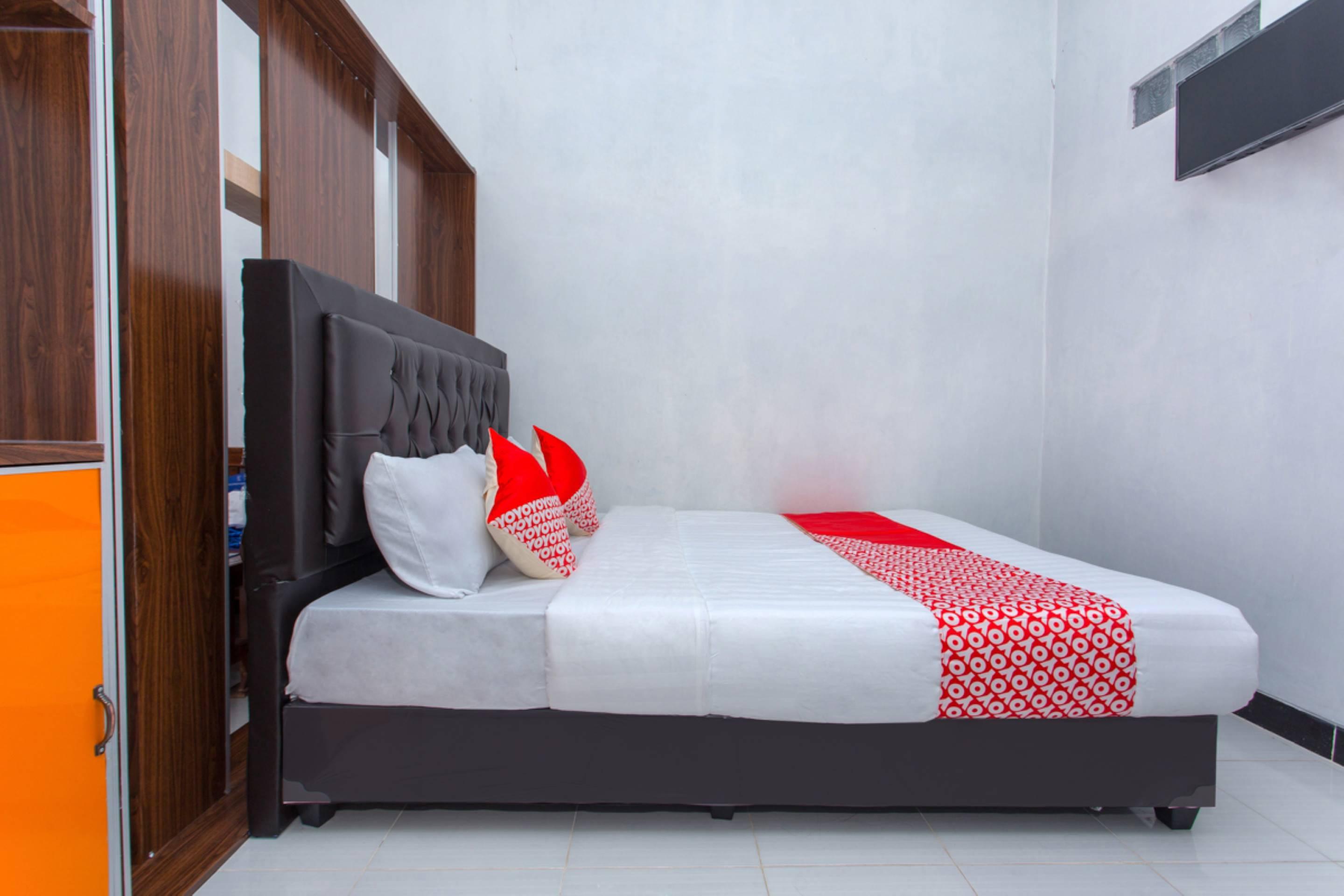 Hotel Vaccinated Staff - OYO 2873 Griya Annisa Tegal  Exterior foto