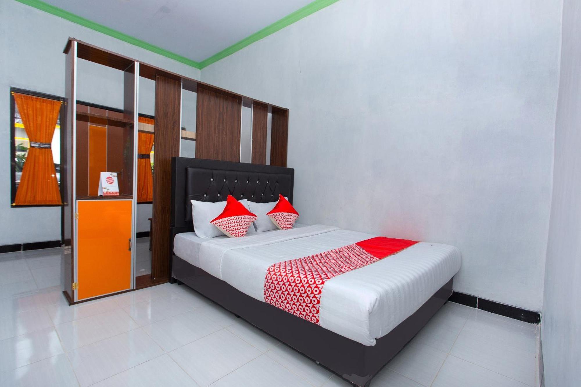 Hotel Vaccinated Staff - OYO 2873 Griya Annisa Tegal  Exterior foto